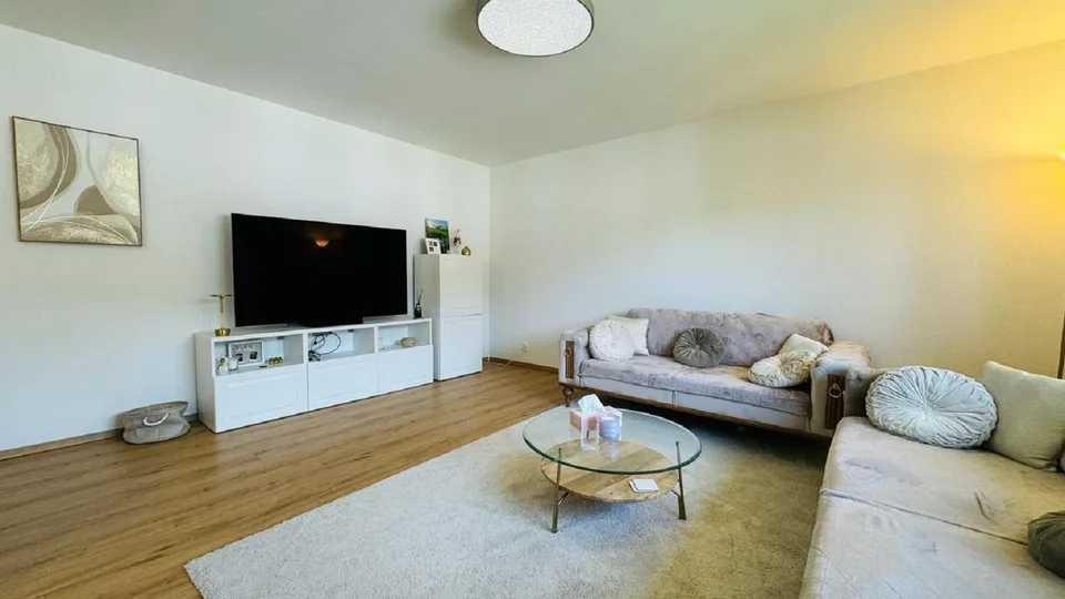 Appartamento di 2 camere accogliente con balcone a Münchenstein disponibile immediatamente!