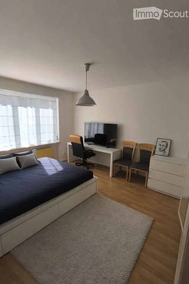 Zimmer in 3-Zimmer-Wohnung zu vermieten  ab 1. November