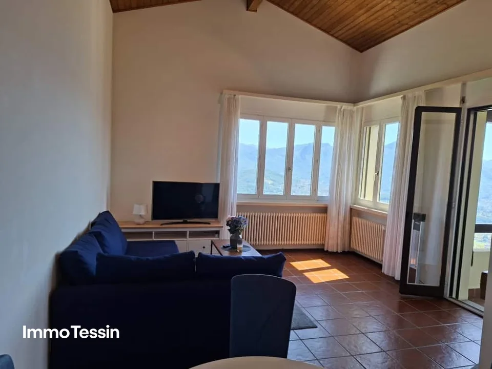 Appartamento meraviglioso con vista fantastica sul Lago di Lugano e piscina nella Residenza Bellavista Cademario vicino a Lugano