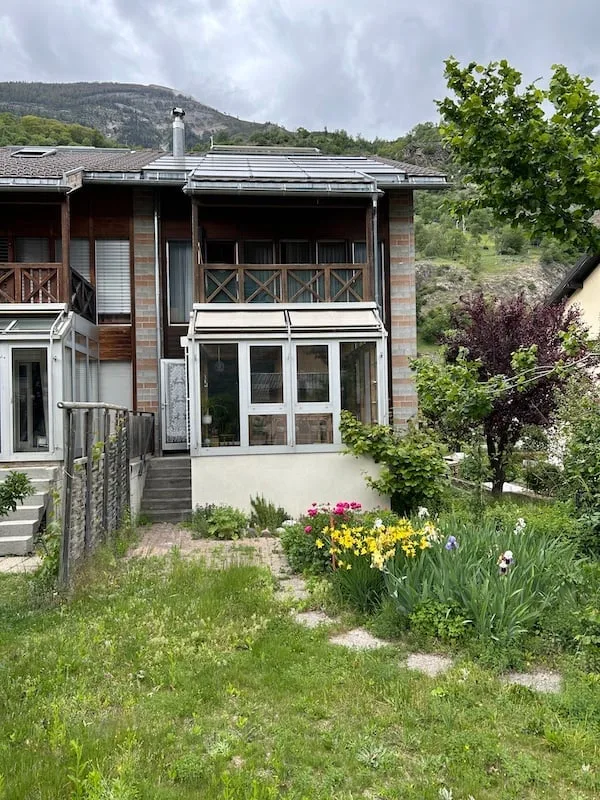 Eck-Reiheneinfamilienhaus in Baltschieder VS
