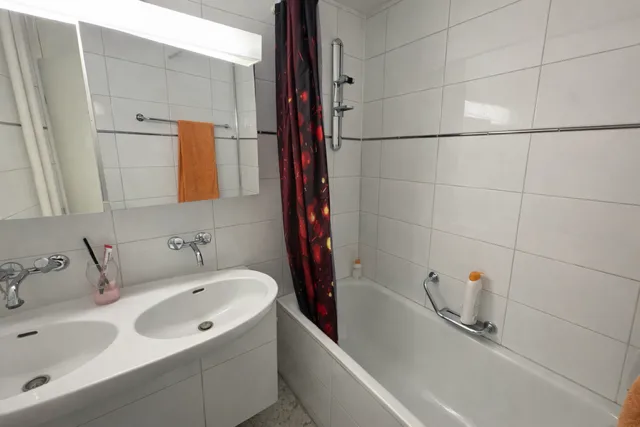 Charmante 3.5-Zimmer-Wohnung mit Balkon im Holenacker-Quartier