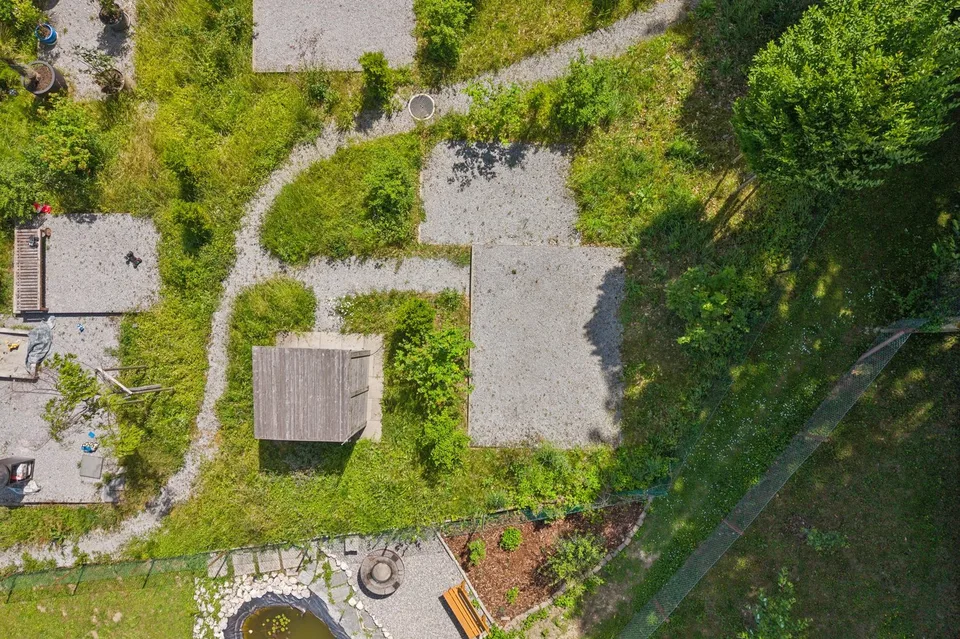 APPARTEMENT TERRASSE MODERNE 4.5 PIÈCES AU REZ-DE-CHAUSSEE AVEC GARAGE & PLACE DE PARKING EXTÉRIEURE
