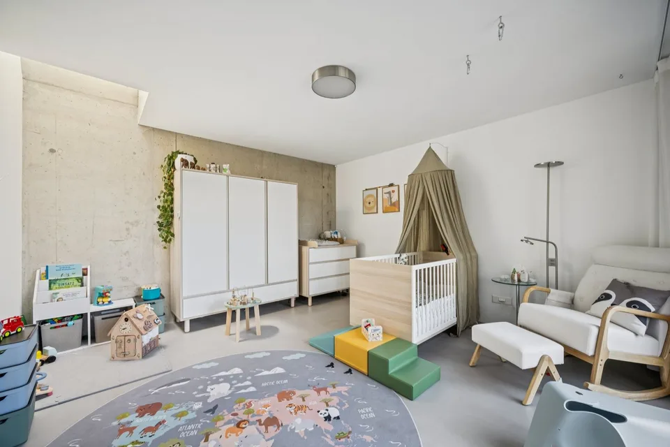 APPARTEMENT TERRASSE MODERNE 4.5 PIÈCES AU REZ-DE-CHAUSSEE AVEC GARAGE & PLACE DE PARKING EXTÉRIEURE