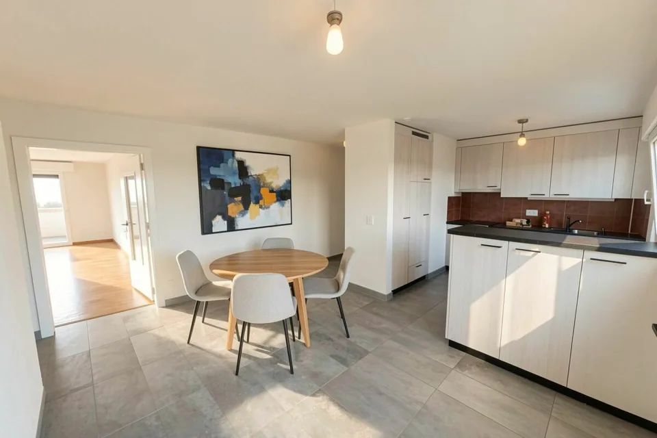 Schönes Durchgangsappartement mit 4,5 Zimmern - Mit großem Balkon in Farvagny-le-Grand