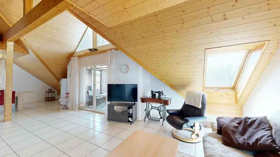 3,5 Zimmer, viel Licht und eine Galerie zum Verlieben