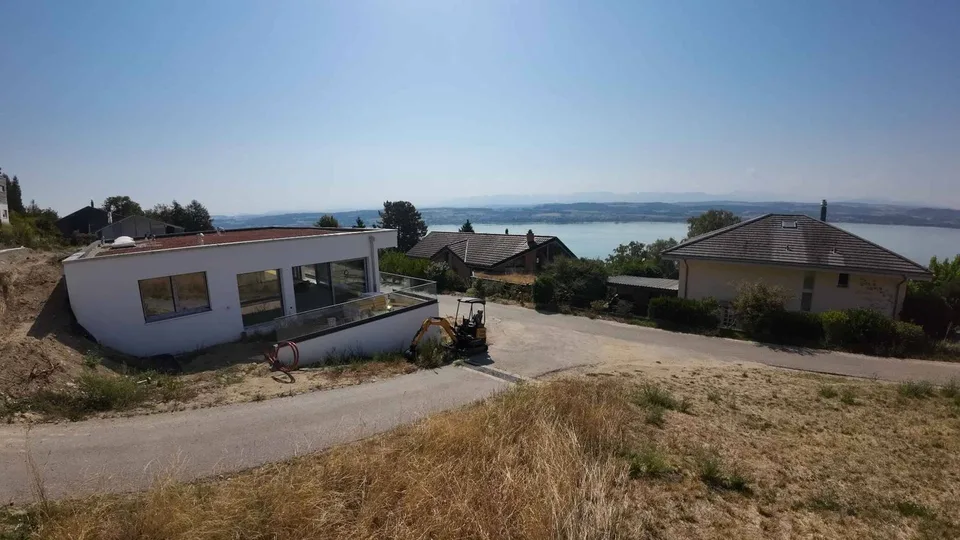 Villa indipendente con vista sul lago