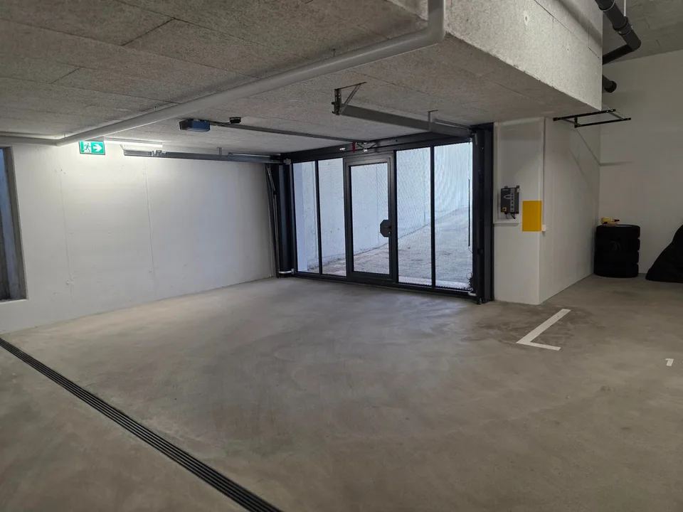 Un appartement spécial recherche des habitants spéciaux ! Première occupation !