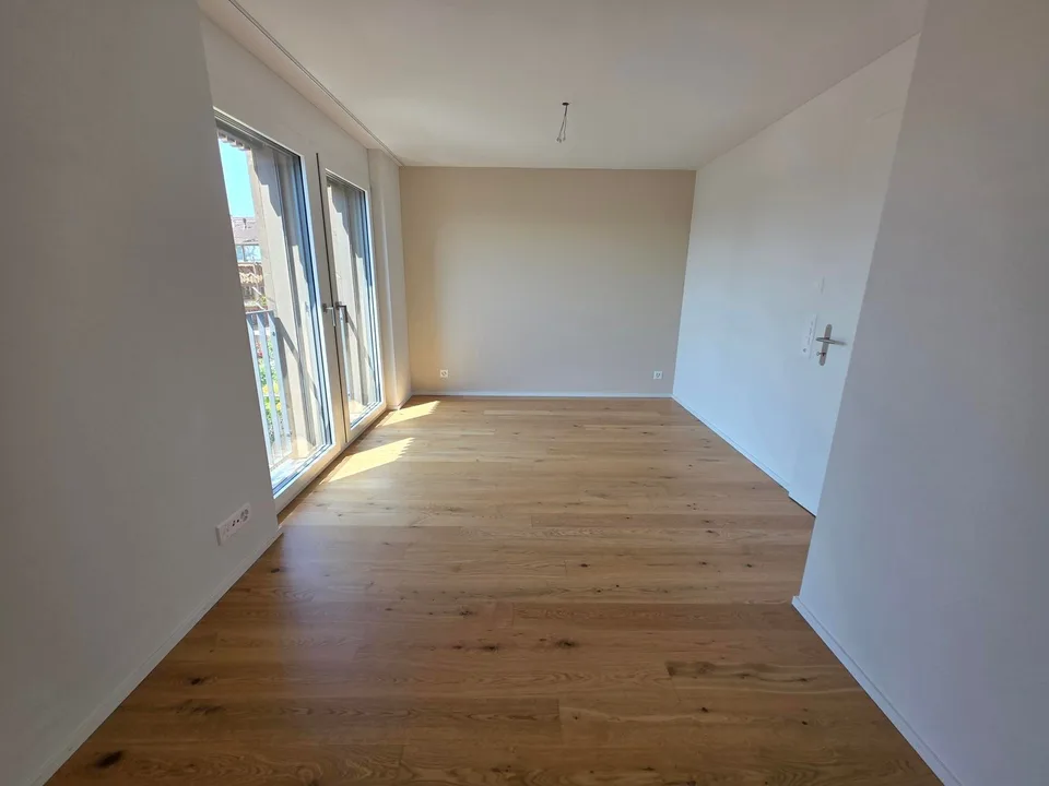 Un appartement spécial recherche des habitants spéciaux ! Première occupation !