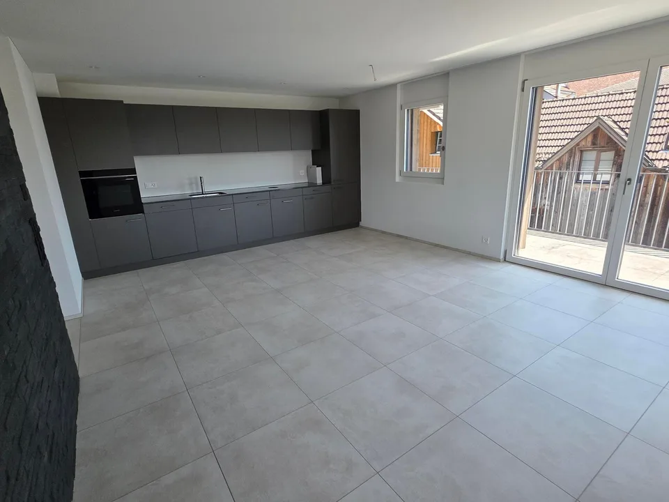 Un appartement spécial recherche des habitants spéciaux ! Première occupation !