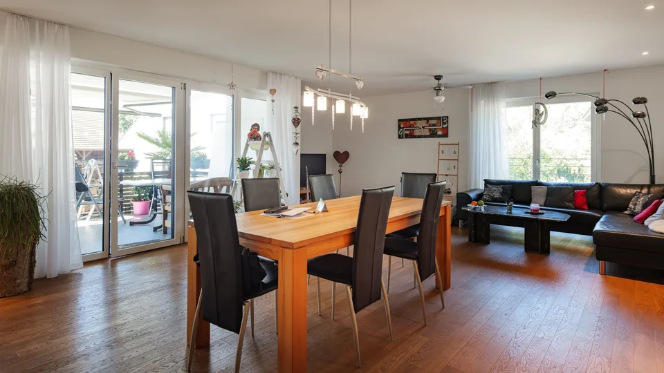 Elegant 4.5-room apartment with great attention to detail in Glattfelden