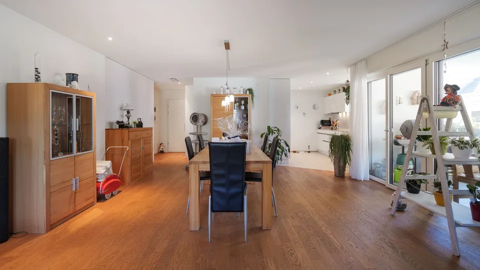 Elegant 4.5-room apartment with great attention to detail in Glattfelden