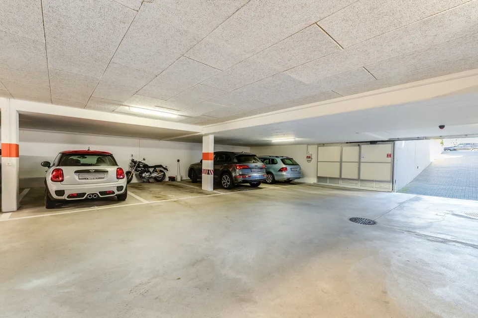 Exclusive 4.5-room apartment with direct lift access in prime location in Allschwil
