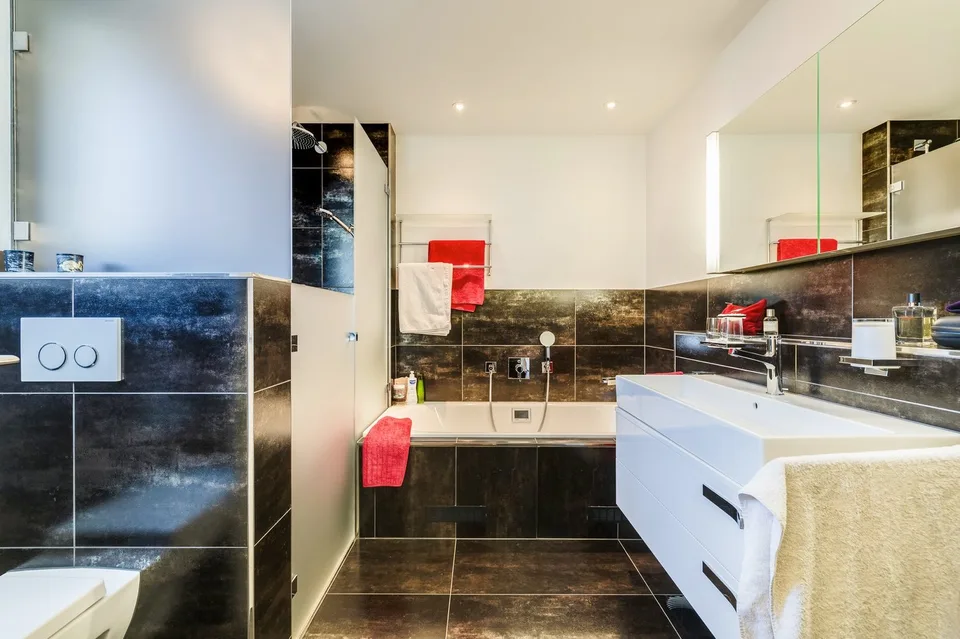 Exclusive 4.5-room apartment with direct lift access in prime location in Allschwil