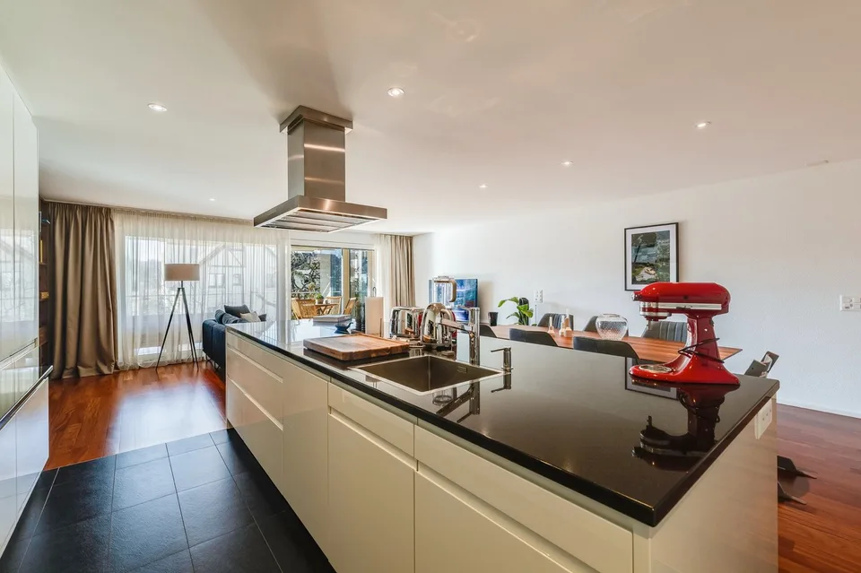 Exclusive 4.5-room apartment with direct lift access in prime location in Allschwil