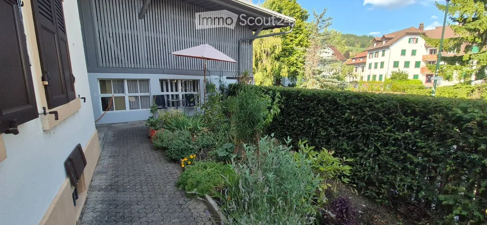 Maison de 3 familles charmante dans un endroit calme, au cœur de Sissach à vendre