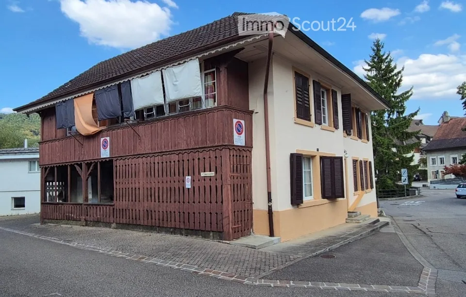 Maison de 3 familles charmante dans un endroit calme, au cœur de Sissach à vendre