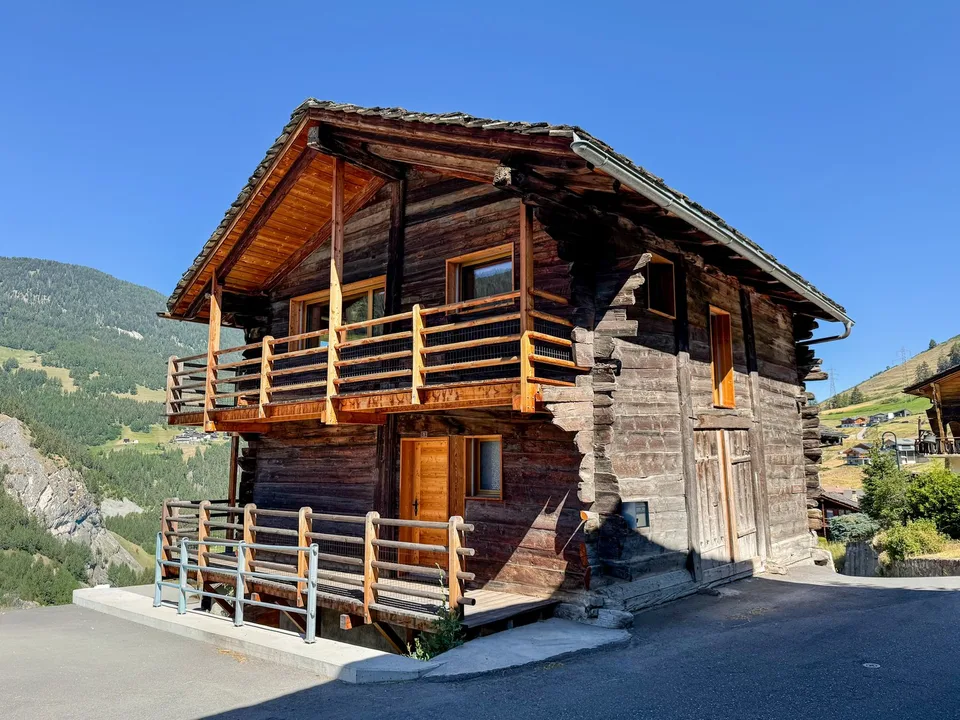 Ancien raccard transformé en chalet d'habitation — rénovation intégrale 2022