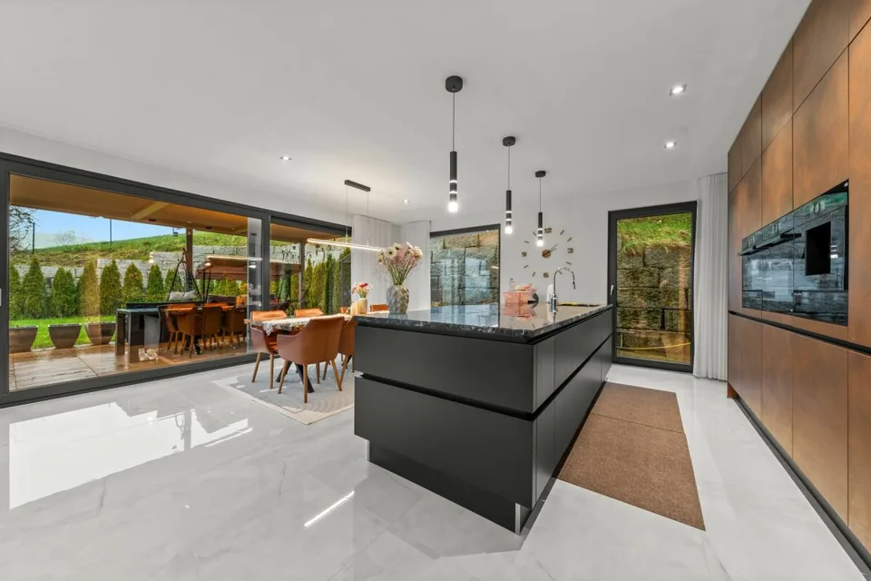 Luxurious 7.5 room single-family house with plenty of space