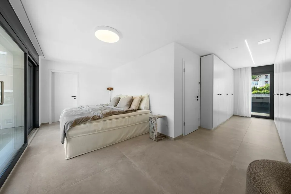 Exklusives Einfamilienhaus mit Pool, Smarthome und luxuriöser Ausstattung