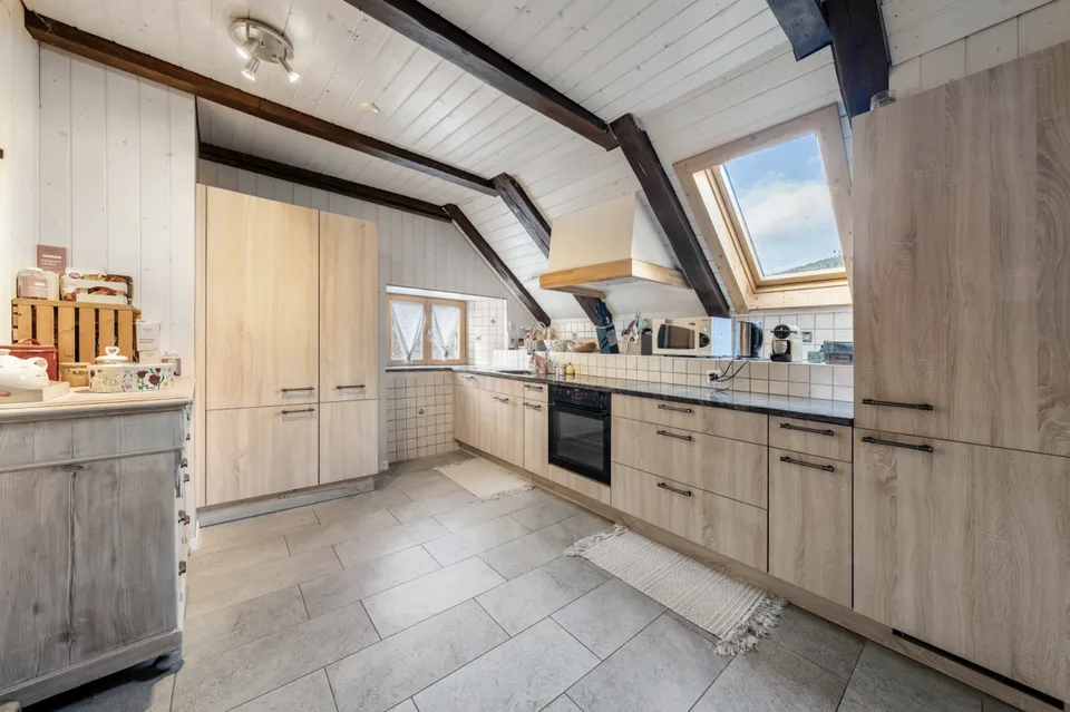 Bella casa con appartamento indipendente e terreno di 4'500 m2