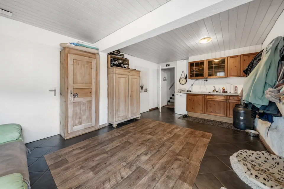 Bella casa con appartamento indipendente e terreno di 4'500 m2