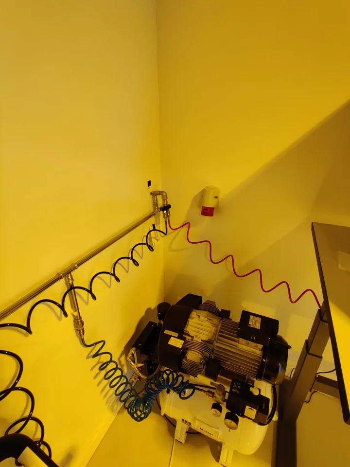 #15.3 Laboratorio moderno 5m² con aria condizionata, ventilazione, LAN, WLAN, videosorveglianza, parcheggio, centrale