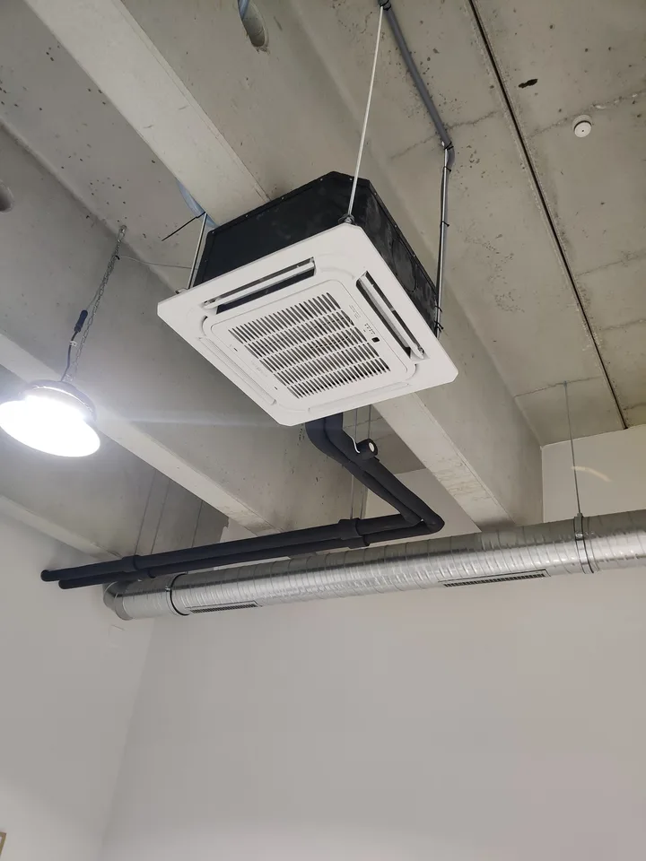 #15.3 Laboratorio moderno 5m² con aria condizionata, ventilazione, LAN, WLAN, videosorveglianza, parcheggio, centrale
