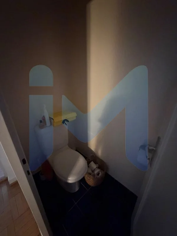 Appartement de 4 pièces au 1er étage situé à Acacias 1227