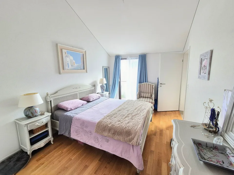 Superb Minergie attic duplex of 4.5 rooms, just a stone's throw from the lake