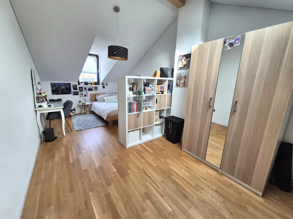 Superb Minergie attic duplex of 4.5 rooms, just a stone's throw from the lake