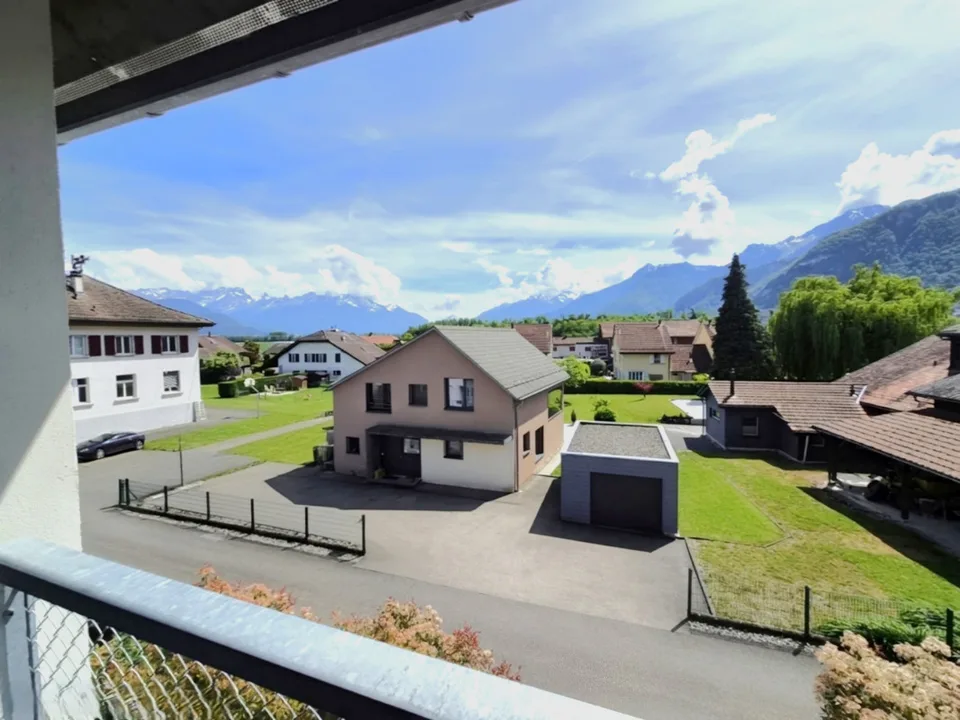 Superb Minergie attic duplex of 4.5 rooms, just a stone's throw from the lake