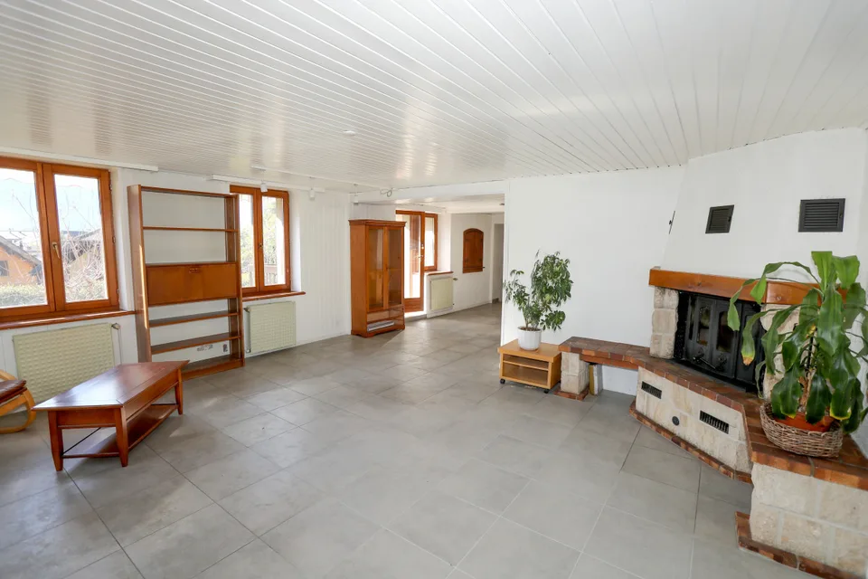Maison de 2 appartements 3,5 pièces + 1 studio indépendant, Grand potentiel !