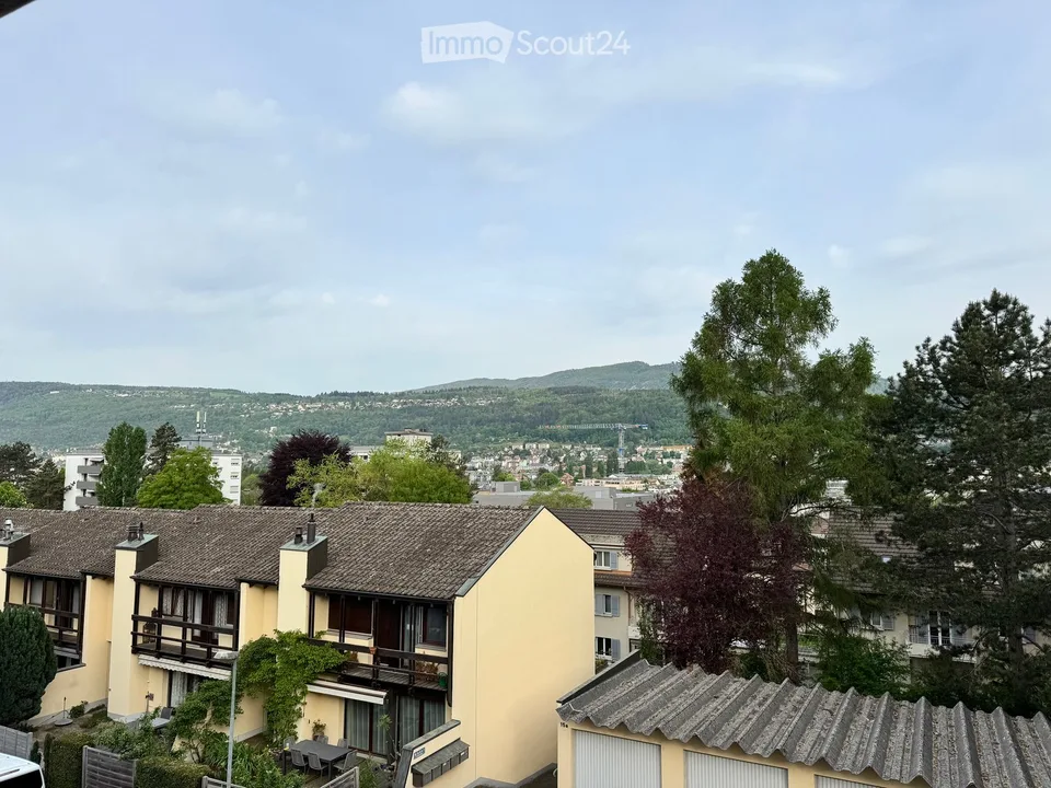 Sonnige 4.5-Zimmerwohnung im Quartier Mett, Biel