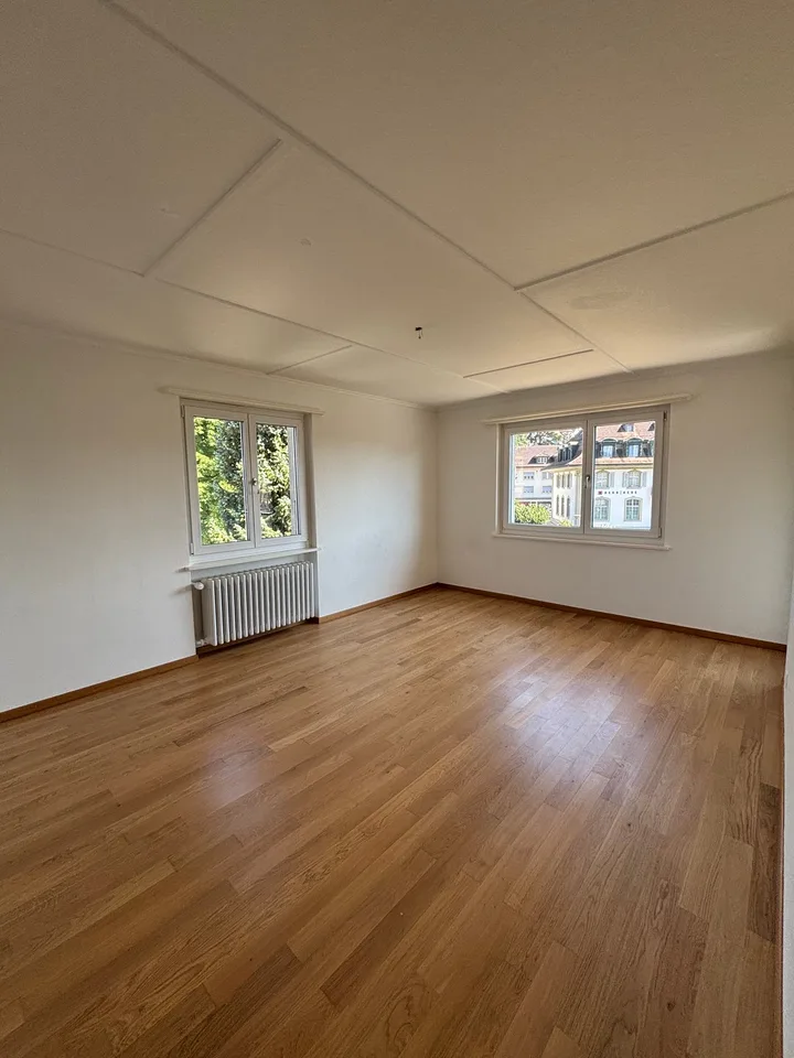 Appartement 4 pièces lumineux avec balcon à Herzogenbuchsee – disponible immédiatement