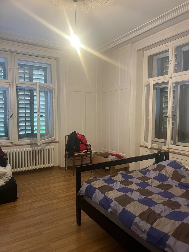 Wunderschöne, helle Altbauwohnung an zentraler Lage