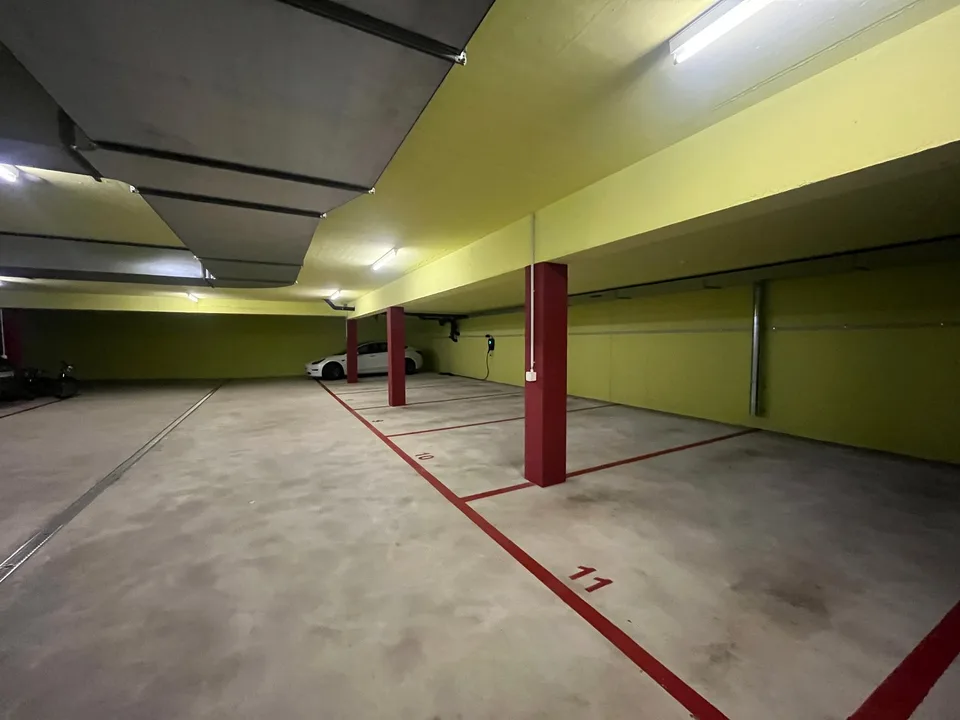 Parcheggio sicuro & confortevole in garage sotterraneo