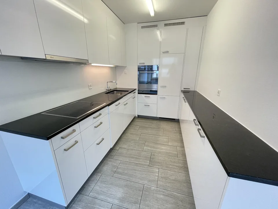 Modern 3.5-room apartment in the Matthäusquartier
