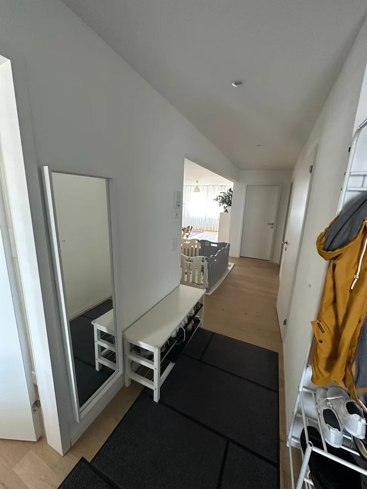 Helle 3.5-Zimmer-Wohnung mit Balkon und 2 Bädern in Dübendorf – ab September 2026
