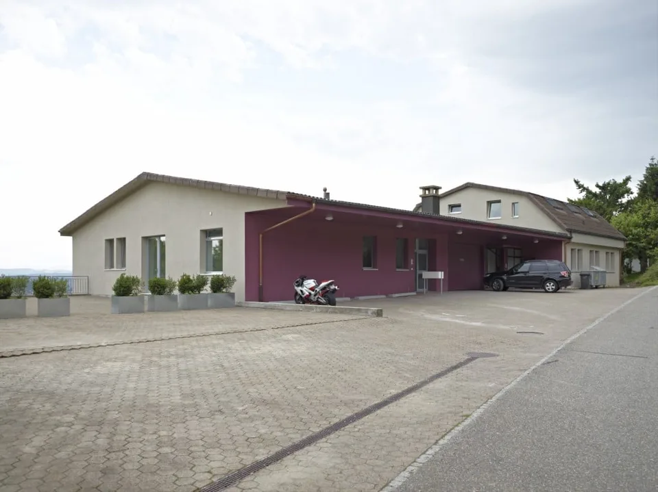 2.5-room apartment with large seating area including parking space