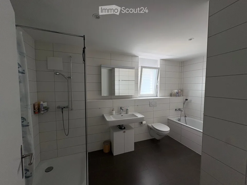 Appartement de 3,5 pièces au rez-de-chaussée - disponible immédiatement