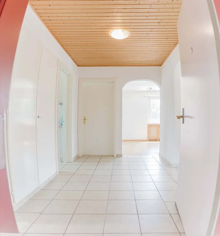 Bright 3.5-room apartment with balcony and beautiful view in Port