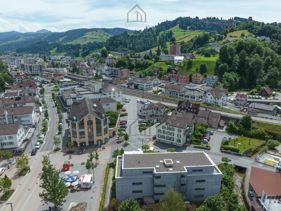 Terreno edificabile in zona centrale K3 con oggetto da demolire