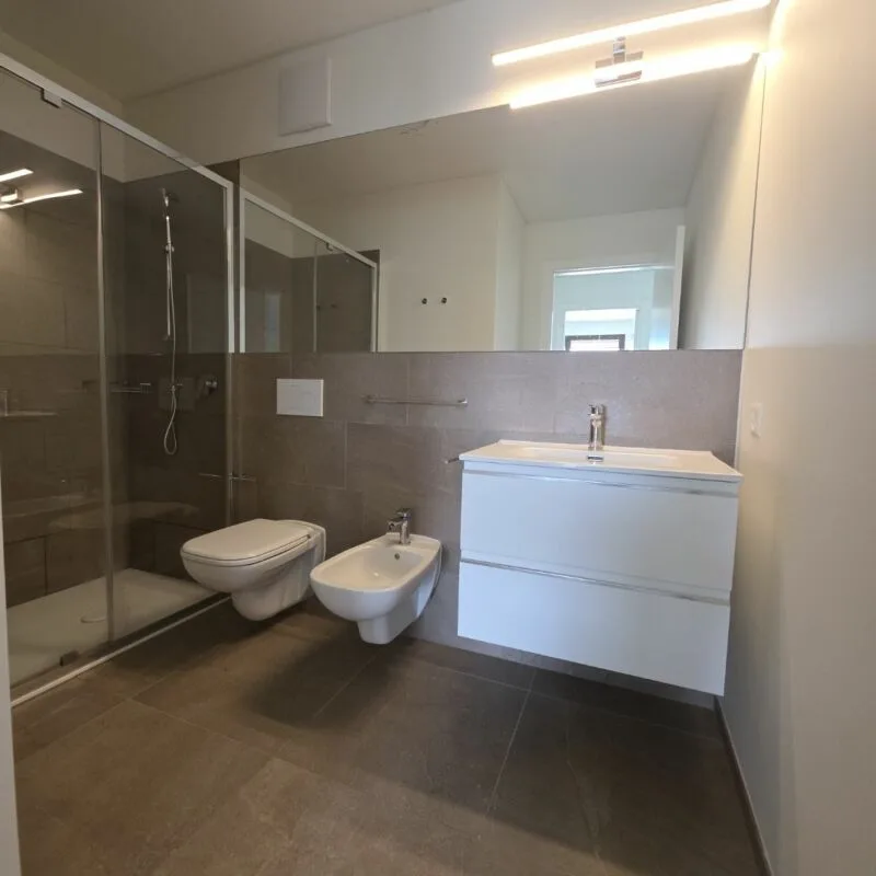 Zu vermieten in Bioggio 2.5 Zimmer mit Seeblick und Kühlsystem