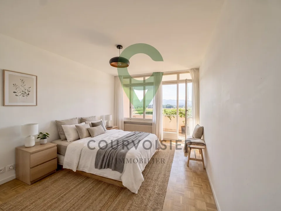 Appartement à rafraîchir avec vue dégagée et piscine de résidence