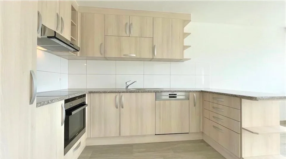 Helle 4.5-Zimmer-Wohnung mit Balkon in Bellach – sofort verfügbar!