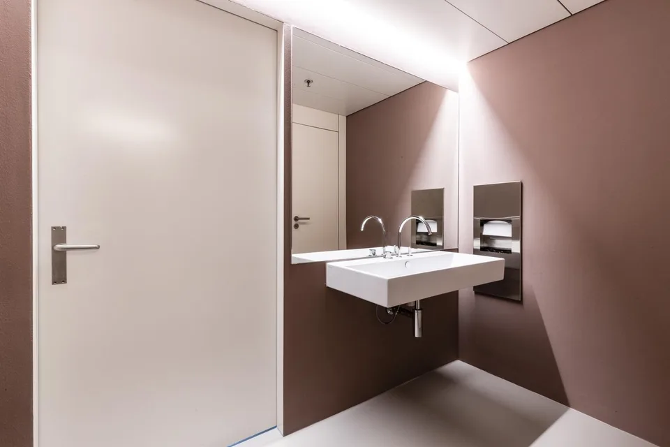 Messeturm Basel - Premium Full Fit-out on the 29th Floor