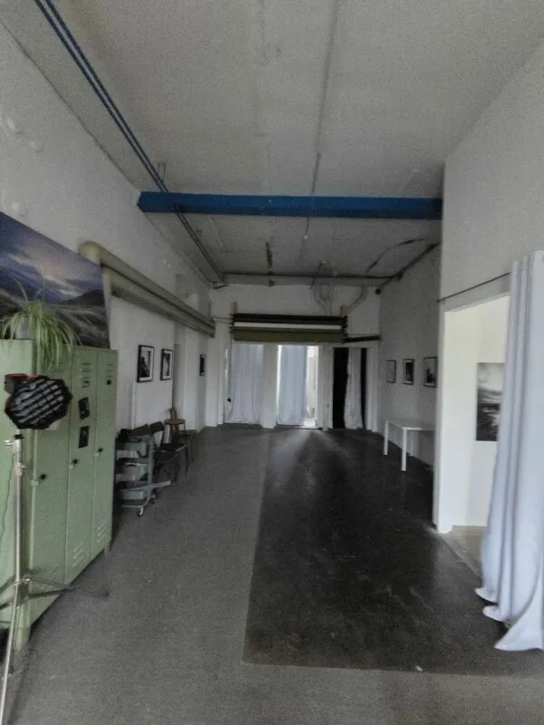 105m2 d'espace pour atelier-loisirs-stockage