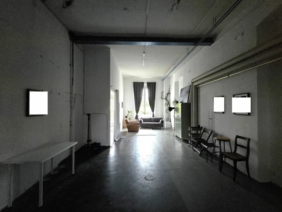 105m2 d'espace pour atelier-loisirs-stockage