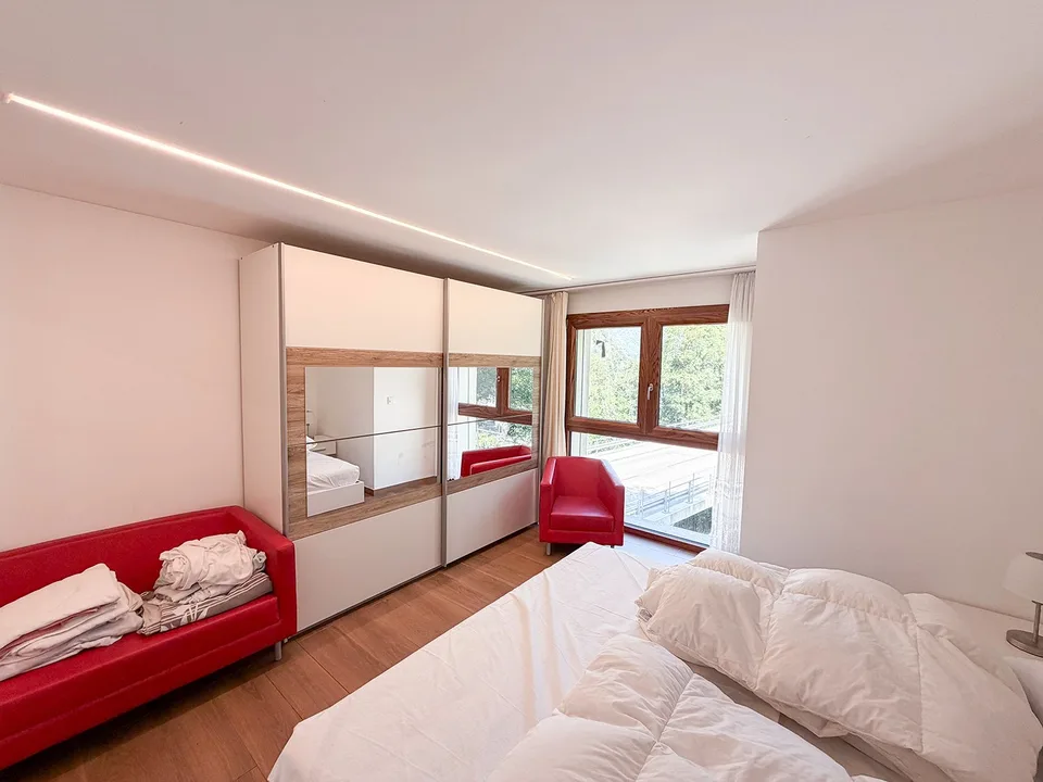 Casa con 4 appartamenti - Haus mit 4 Wohnungen - Vogorno