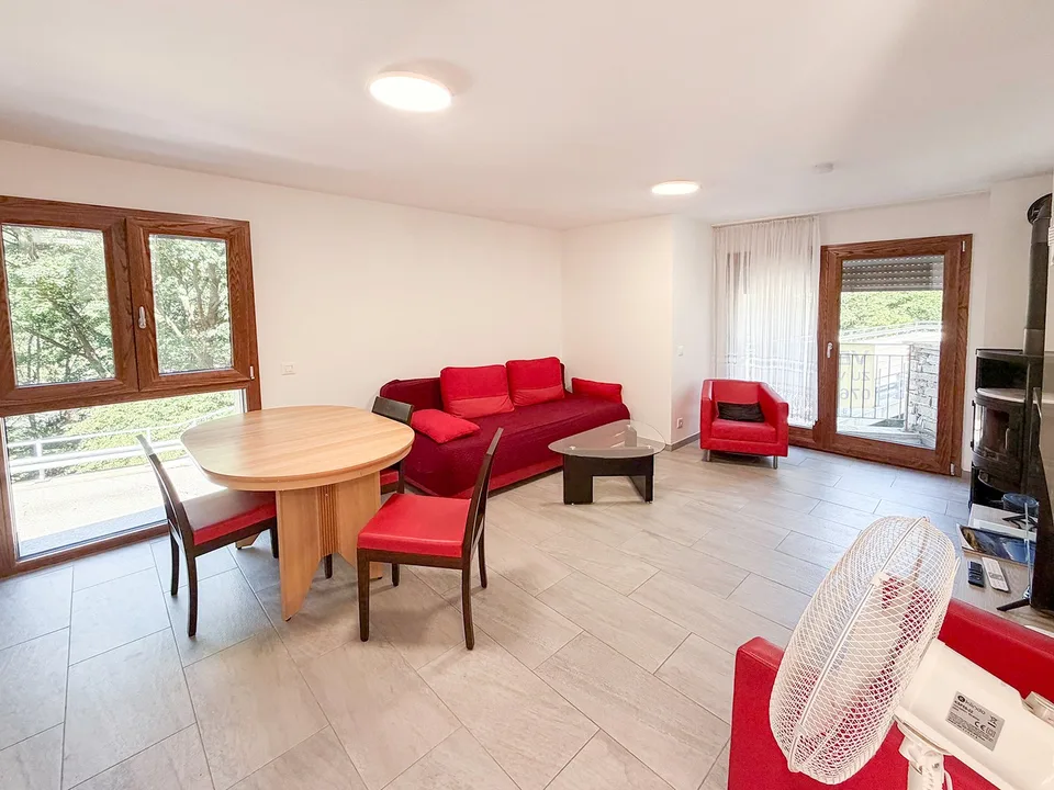 Casa con 4 appartamenti - Haus mit 4 Wohnungen - Vogorno